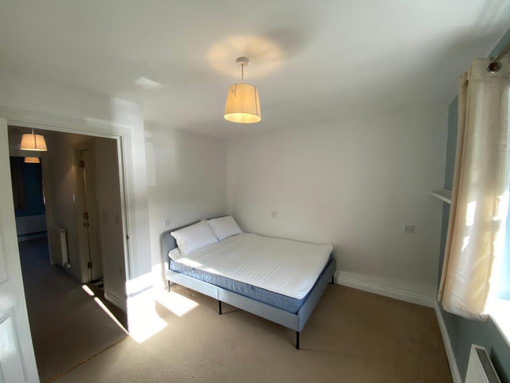 1 Bedroom Room to Rent in Milton Keynes, MK12 5FD