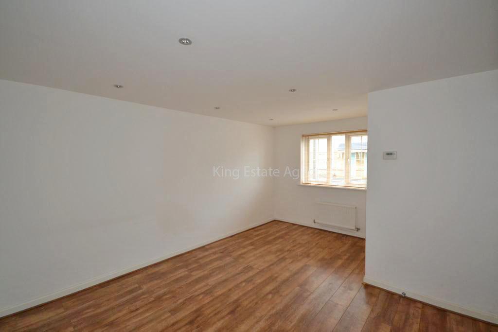 3 Bedroom Terraced to Rent in Milton Keynes, MK10 7FU