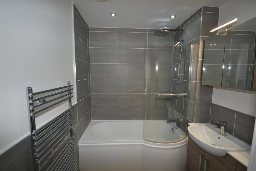 3 Bedroom Semi-Detached to Rent in Milton Keynes, MK4 4HZ