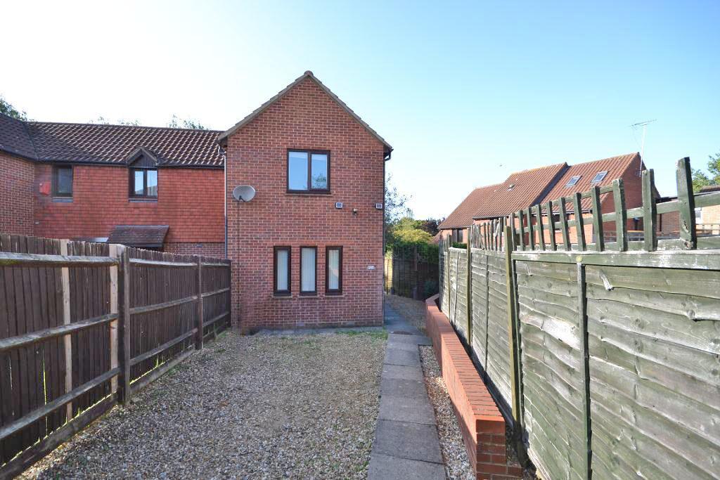 2 Bedroom End Terraced to Rent in Milton Keynes, MK5 6EB