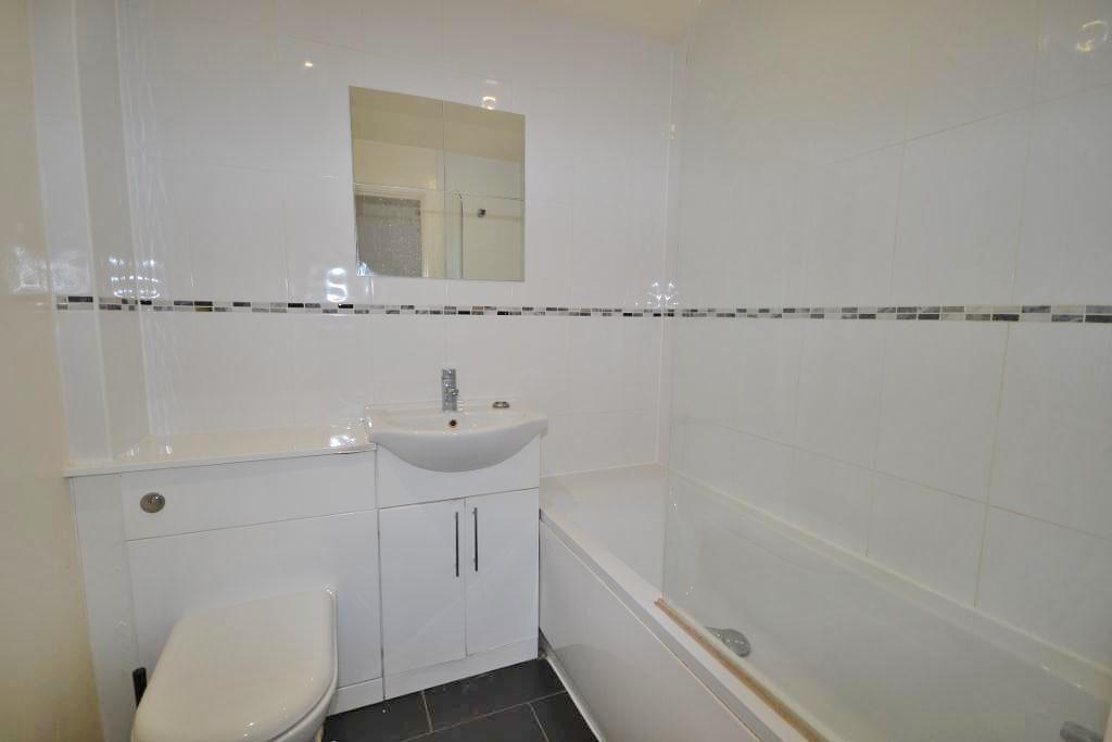 2 Bedroom Semi-Detached to Rent in Milton Keynes, MK10 9DB