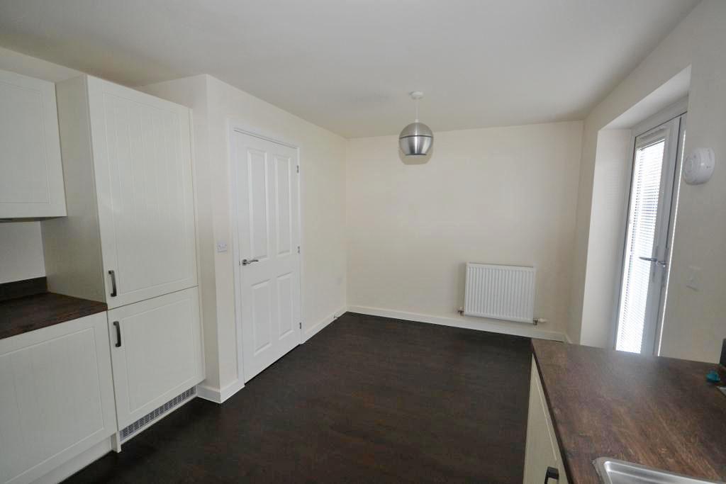 3 Bedroom Semi-Detached to Rent in Milton Keynes, MK10 7JY