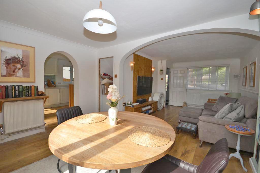 3 Bedroom Semi-Detached for Sale in Olney, MK46 5PB