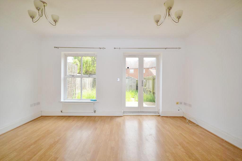 3 Bedroom Semi-Detached for Sale in Milton Keynes, MK4 4GE