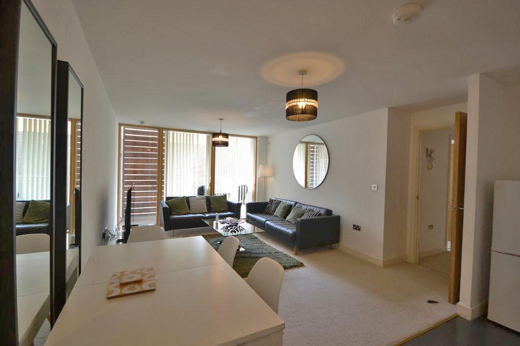 2 Bedroom Apartment for Sale in Milton Keynes, MK9 2FD