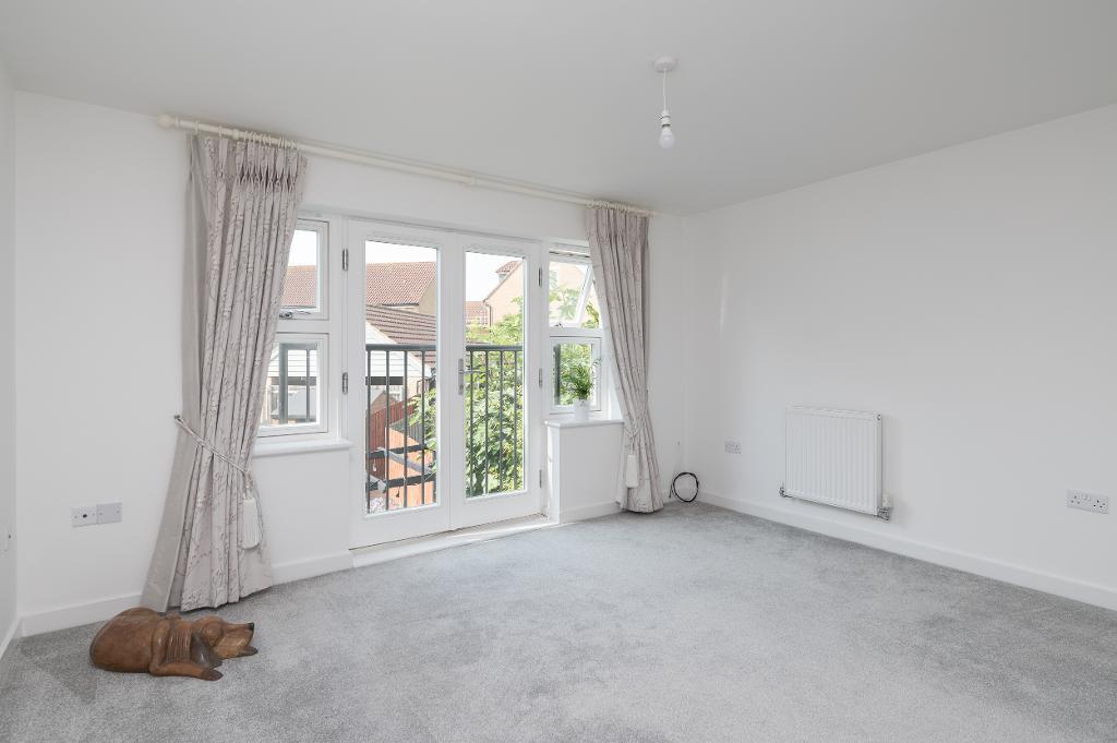 3 Bedroom Semi-Detached for Sale in Milton Keynes, MK4 4TH