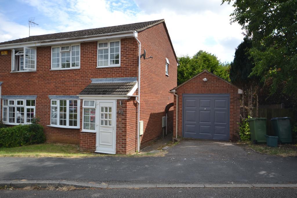 3  Bed Semi-Detached Property to Rent in Buckingham, MK18 7EN