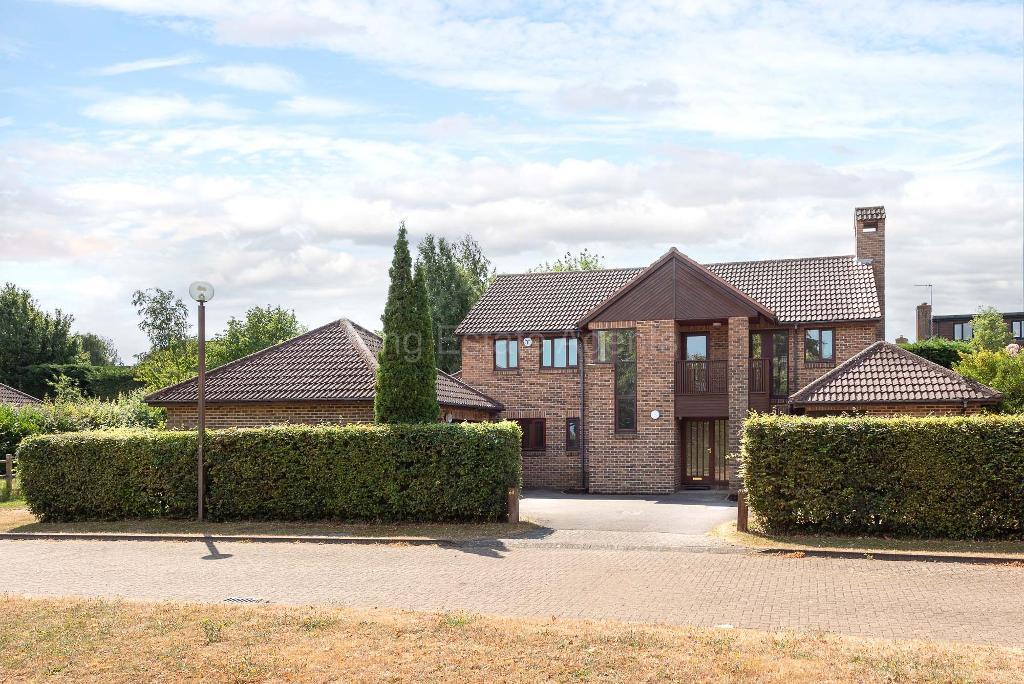 4  Bed Detached Property to Rent in Milton Keynes, MK5 8DX