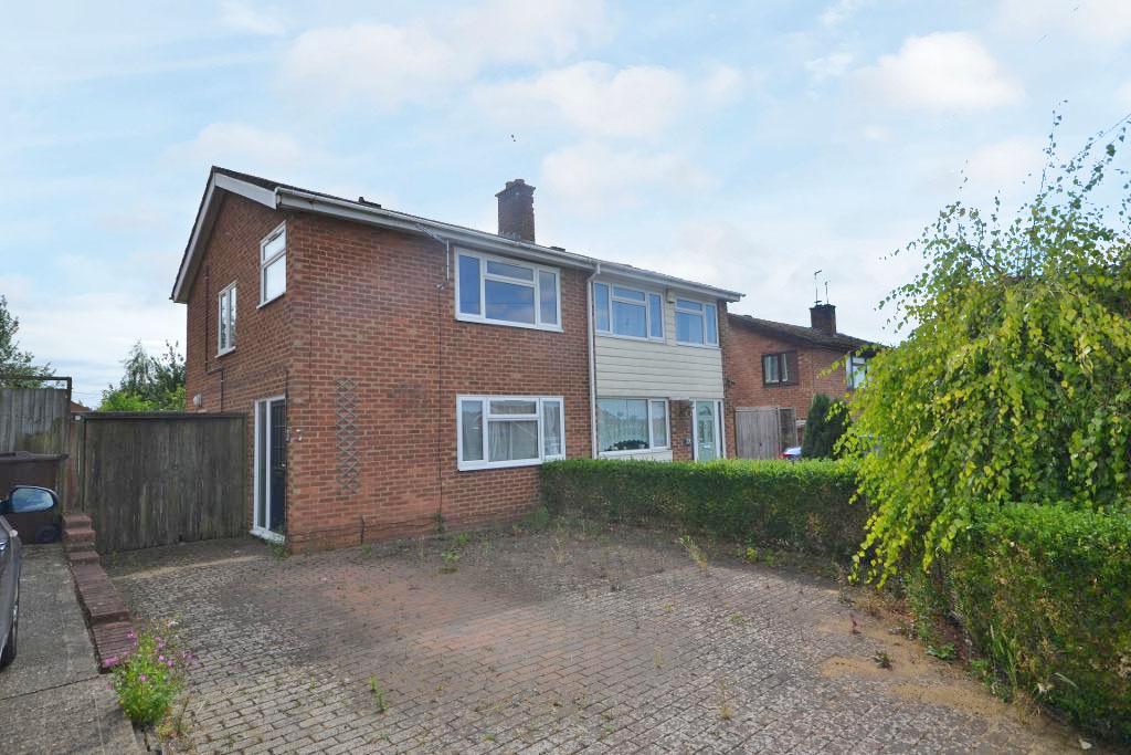 3  Bed Semi-Detached Property to Rent in Milton Keynes, MK17 0AS