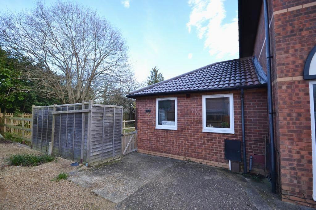 1  Bed Bungalow Property to Rent in Milton Keynes, MK8 0AP