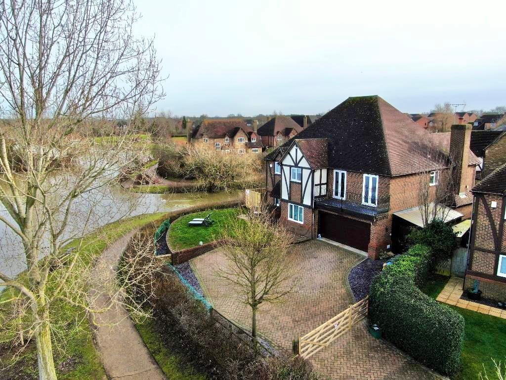 5  Bed Detached Property to Rent in Milton Keynes, MK4 1LX