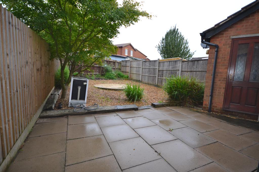 2 Bedroom Semi-Detached to Rent in Milton Keynes, MK7 8DU