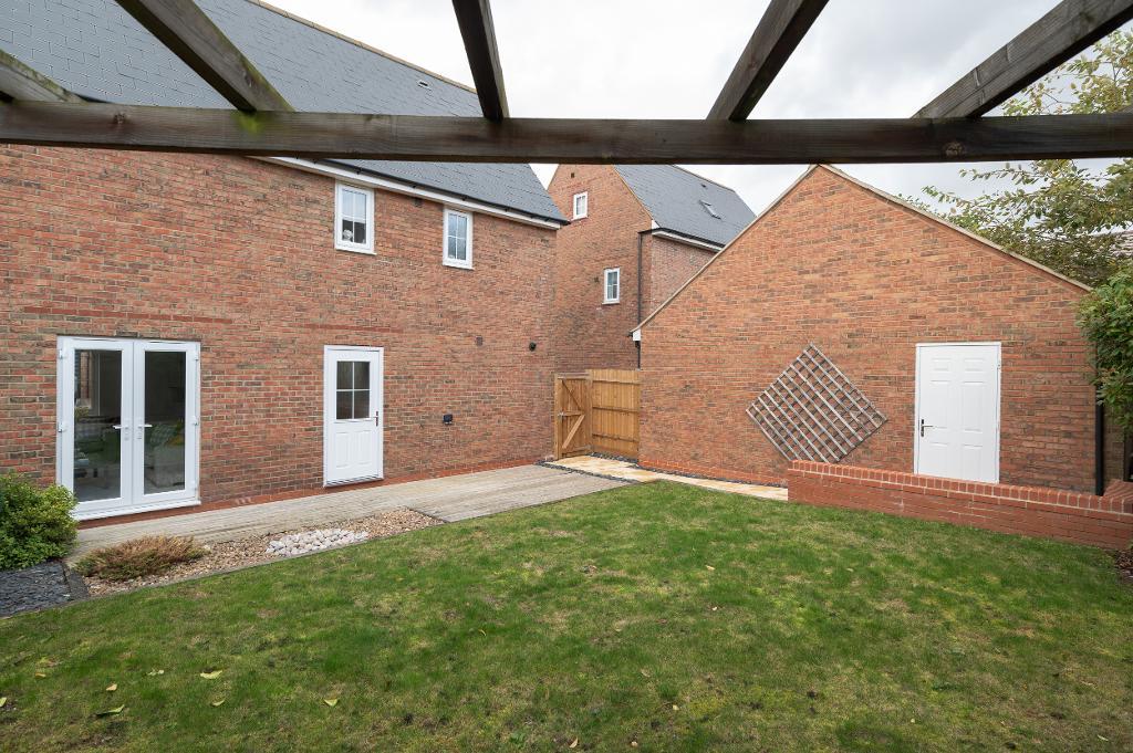 3 Bedroom Detached for Sale in Milton Keynes, MK10 7FR