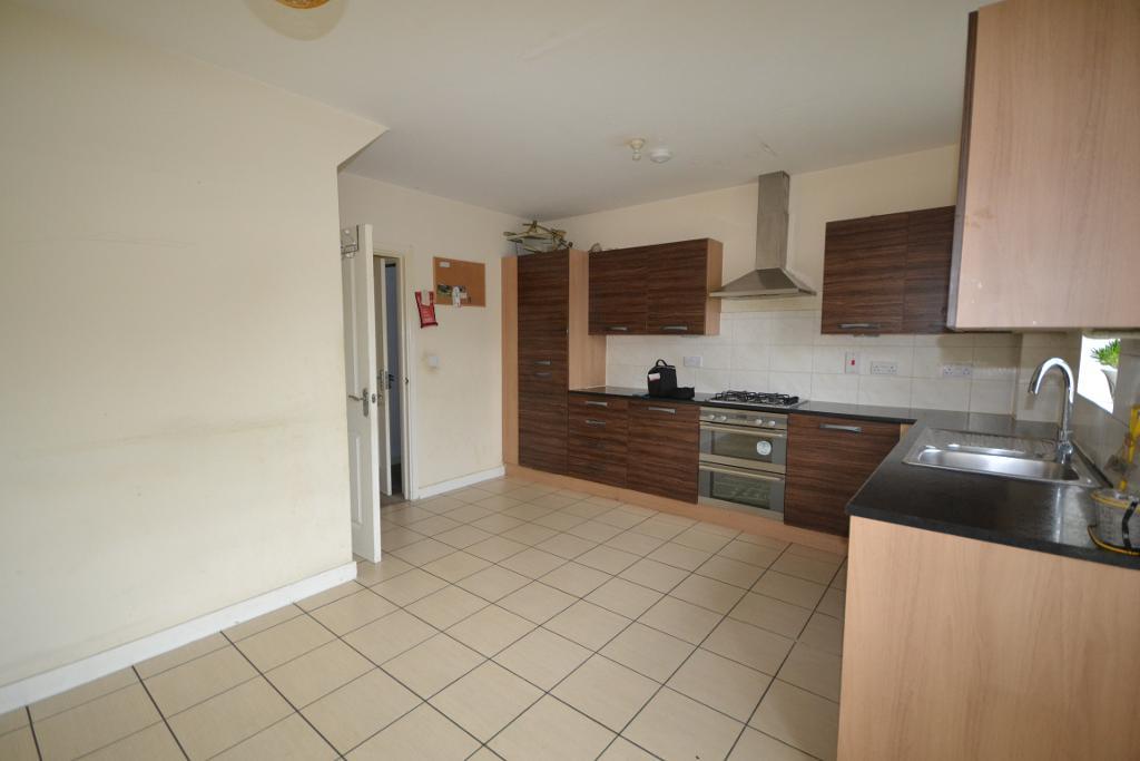 4 Bedroom Semi-Detached to Rent in Milton Keynes, MK4 4JQ