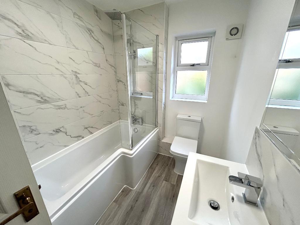 1 Bedroom Semi-Detached for Sale in Milton Keyens, MK4 2JQ