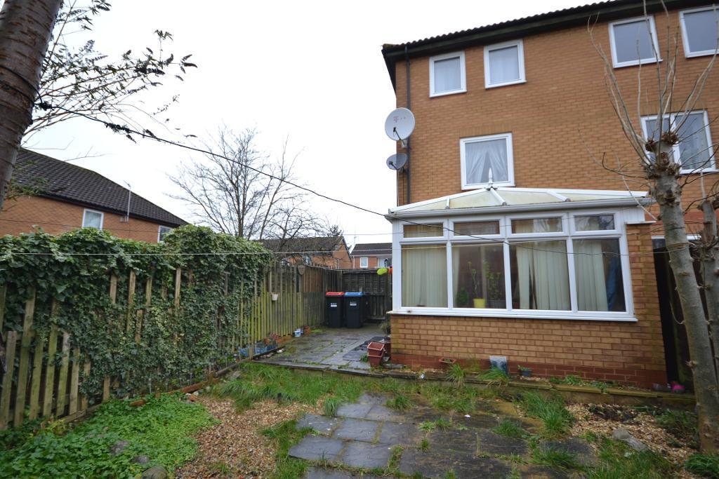 3 Bedroom Semi-Detached for Sale in Milton Keynes, MK4 1HT