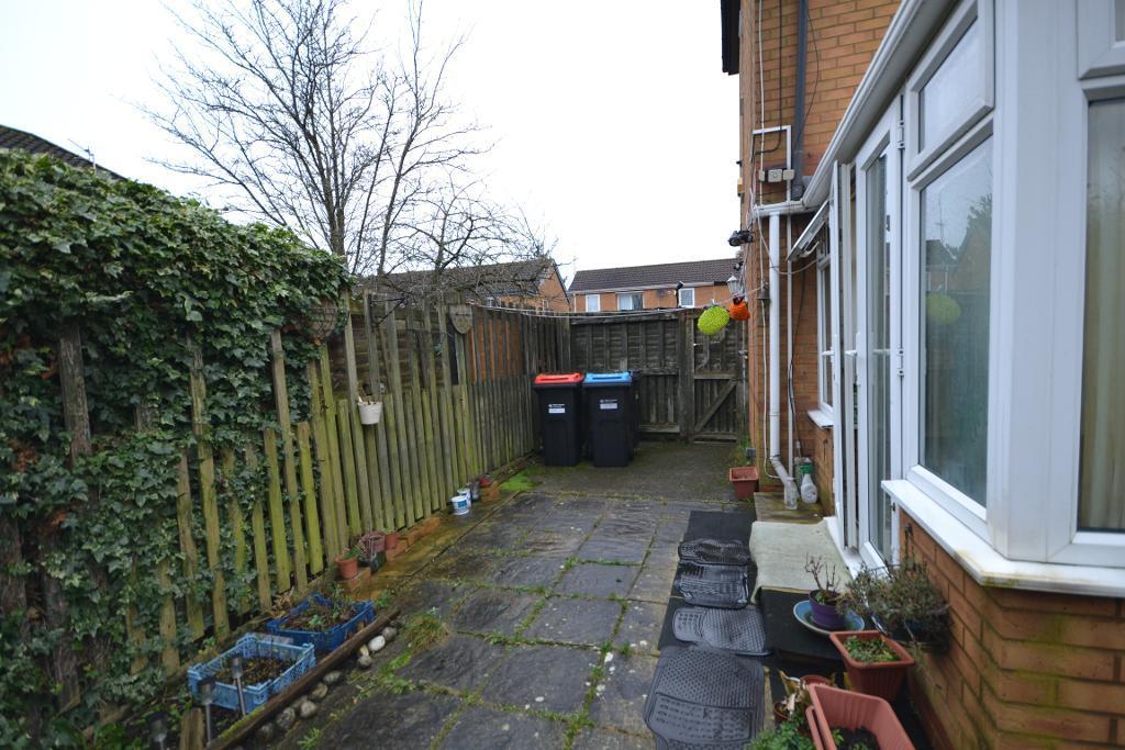 3 Bedroom Semi-Detached for Sale in Milton Keynes, MK4 1HT