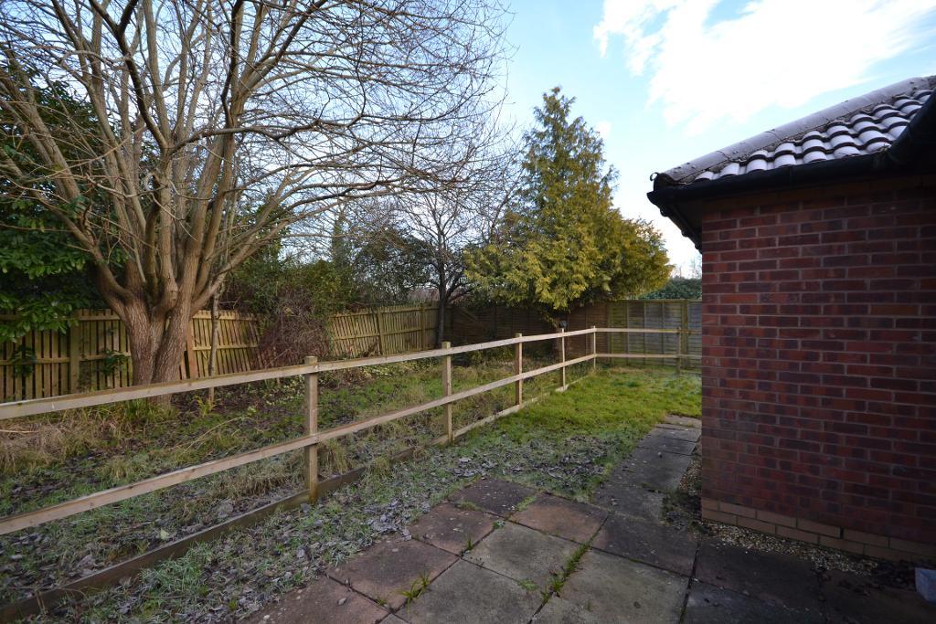 1 Bedroom Bungalow for Sale in Milton Keynes, MK8 0AP