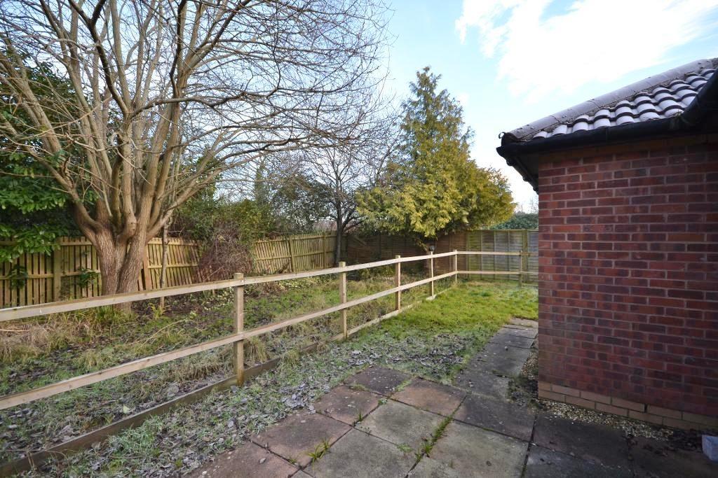 1 Bedroom Bungalow for Sale in Milton Keynes, MK8 0AP