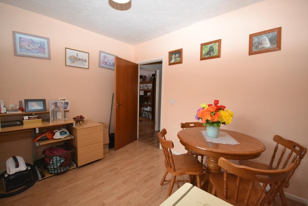 2 Bedroom Bungalow for Sale in Milton Keynes, MK4 3AL