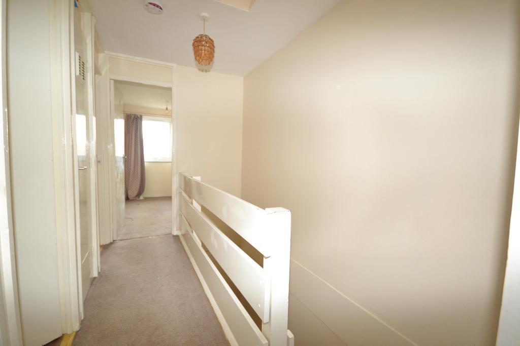 4 Bedroom Terraced for Sale in Milton Keynes, MK14 5DG