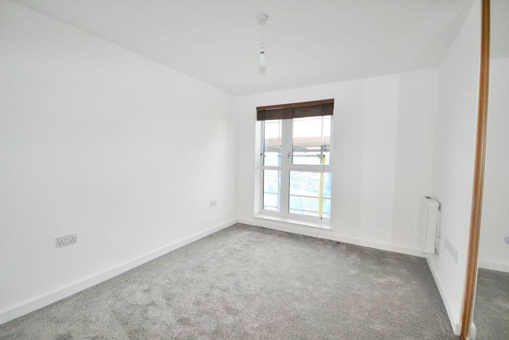 1 Bedroom Apartment to Rent in Milton Keynes, MK10 9TZ