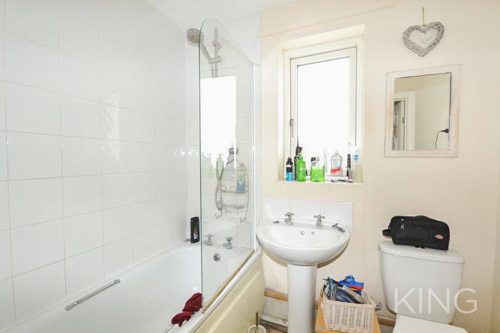 2 Bedroom Apartment for Sale in Milton Keynes, MK5 6GE