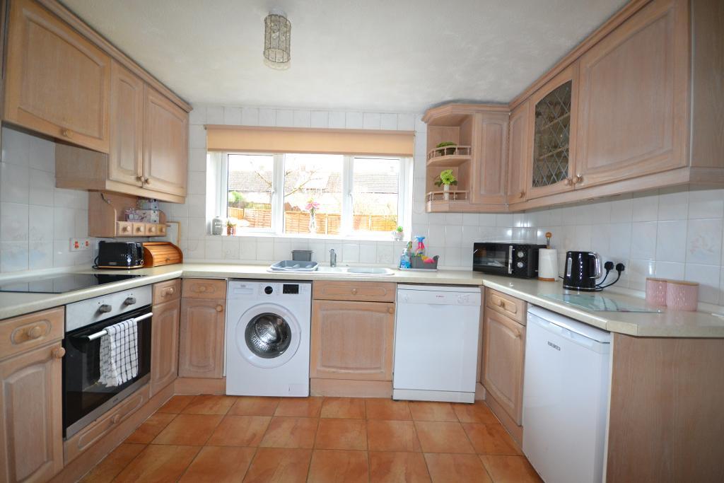 3 Bedroom Semi-Detached for Sale in Milton Keynes, MK3 6NP