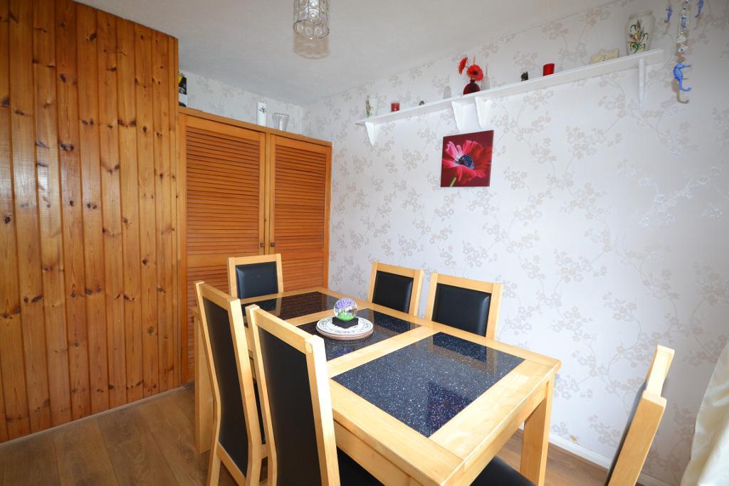 3 Bedroom Semi-Detached for Sale in Milton Keynes, MK3 6NP