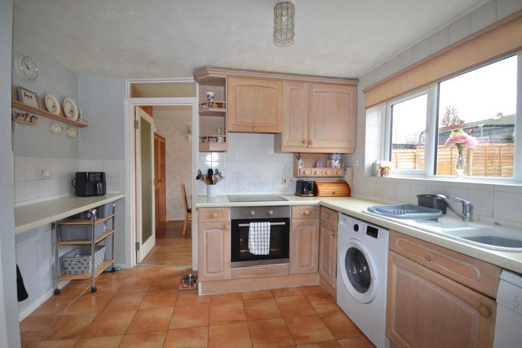 3 Bedroom Semi-Detached for Sale in Milton Keynes, MK3 6NP