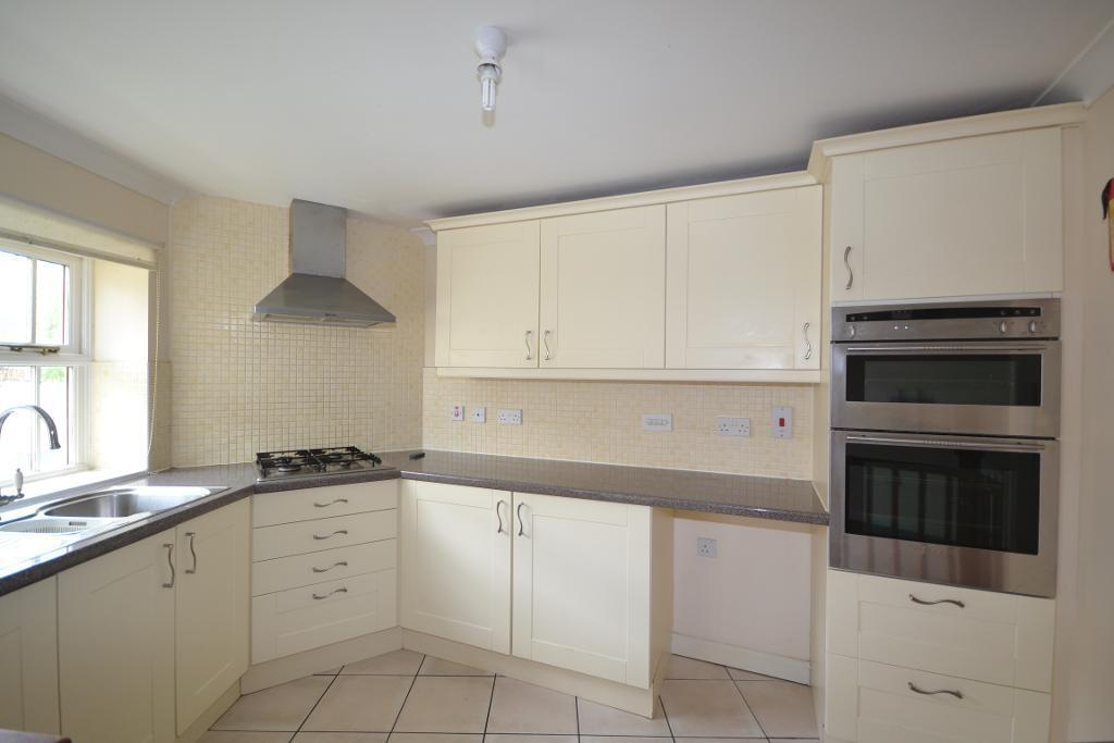 4 Bedroom Terraced for Sale in Milton Keynes, MK5 7HG