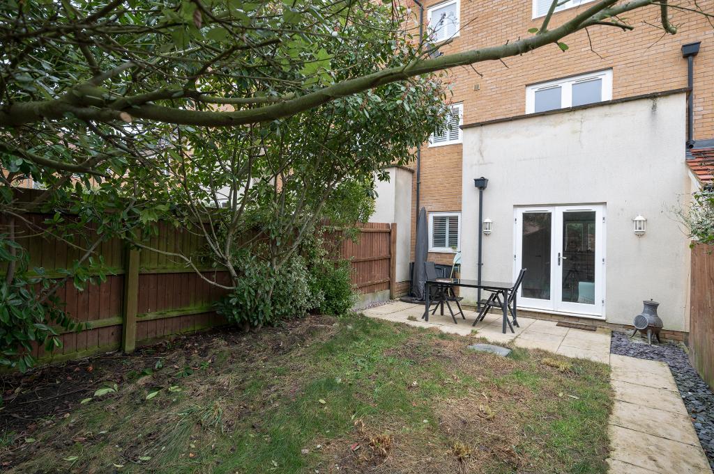 4 Bedroom Terraced for Sale in Milton Keynes, MK4 4HY