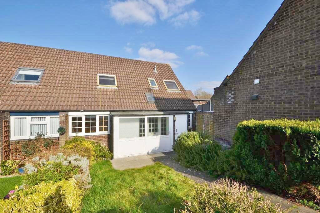 Arncliffe Drive, Heelands, Milton Keynes, Buckinghamshire, MK13 7LL