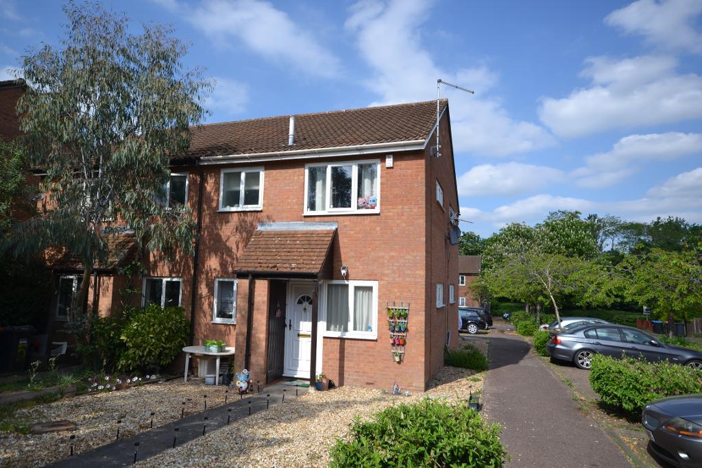 1  Bed Cluster Home Property to Rent in Milton Keynes, MK8 8HX