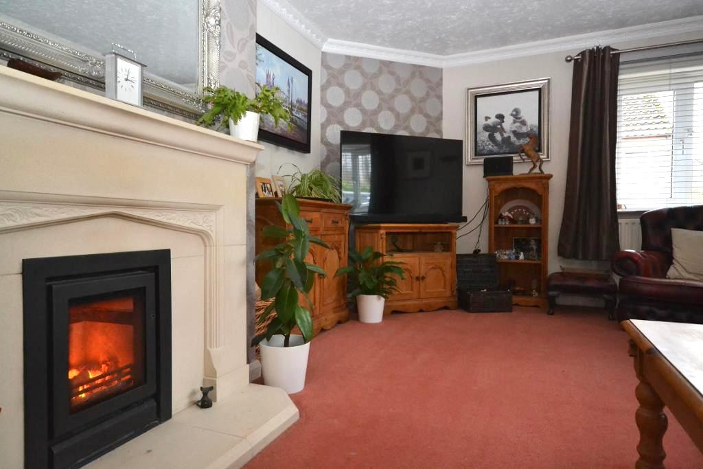 3 Bedroom Detached for Sale in Milton Keynes, MK5 8AG