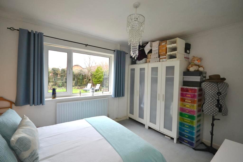 3 Bedroom Detached for Sale in Milton Keynes, MK5 8AG