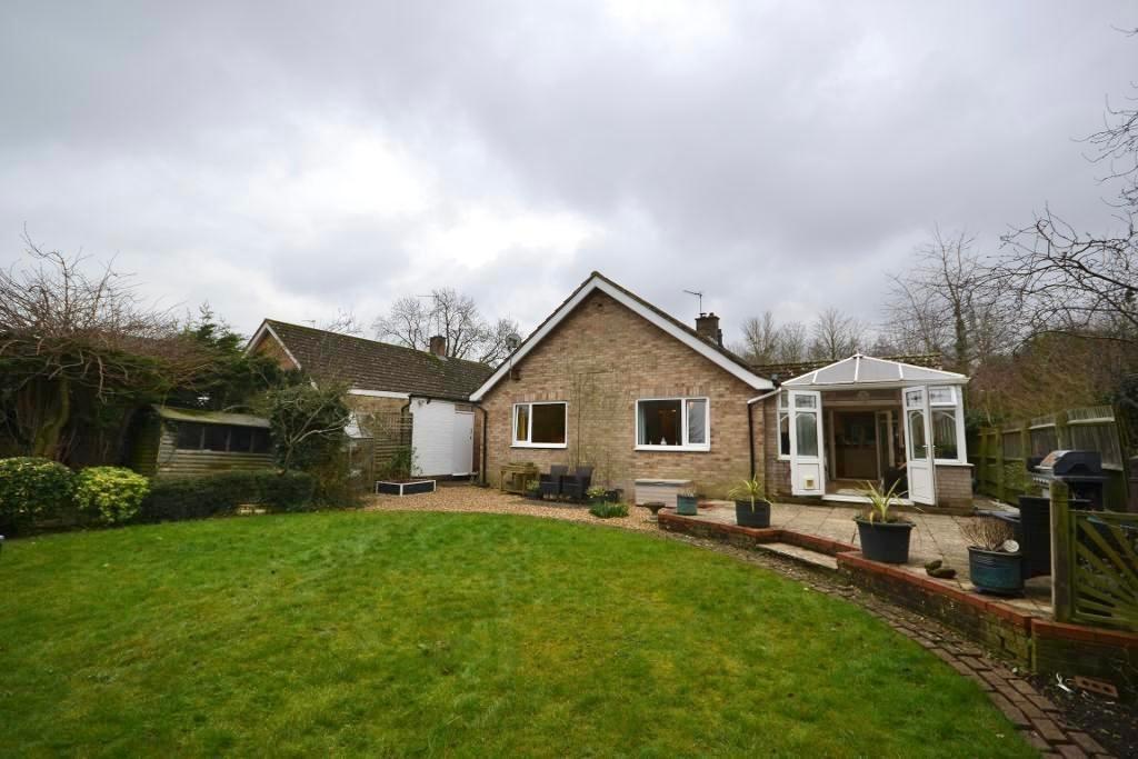 3 Bedroom Detached for Sale in Milton Keynes, MK5 8AG