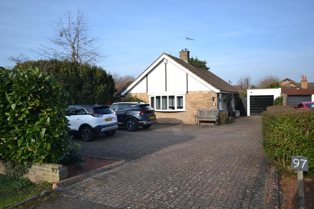 3 Bedroom Detached for Sale in Milton Keynes, MK5 8AG