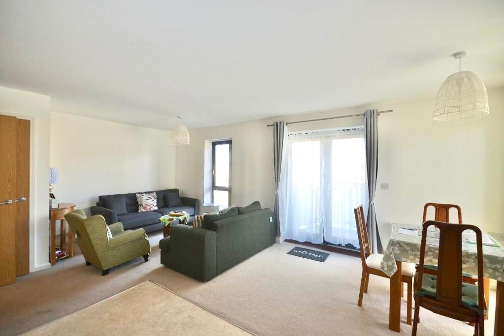 1 Bedroom Apartment for Sale in Milton Keynes, MK10 7EQ