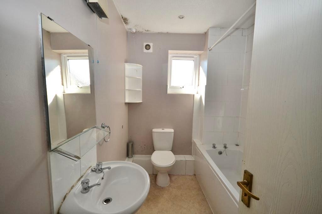 1 Bedroom Terraced for Sale in Milton Keynes, MK4 2ED