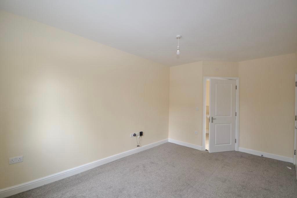 2 Bedroom Apartment for Sale in Milton Keynes, MK3 5BU