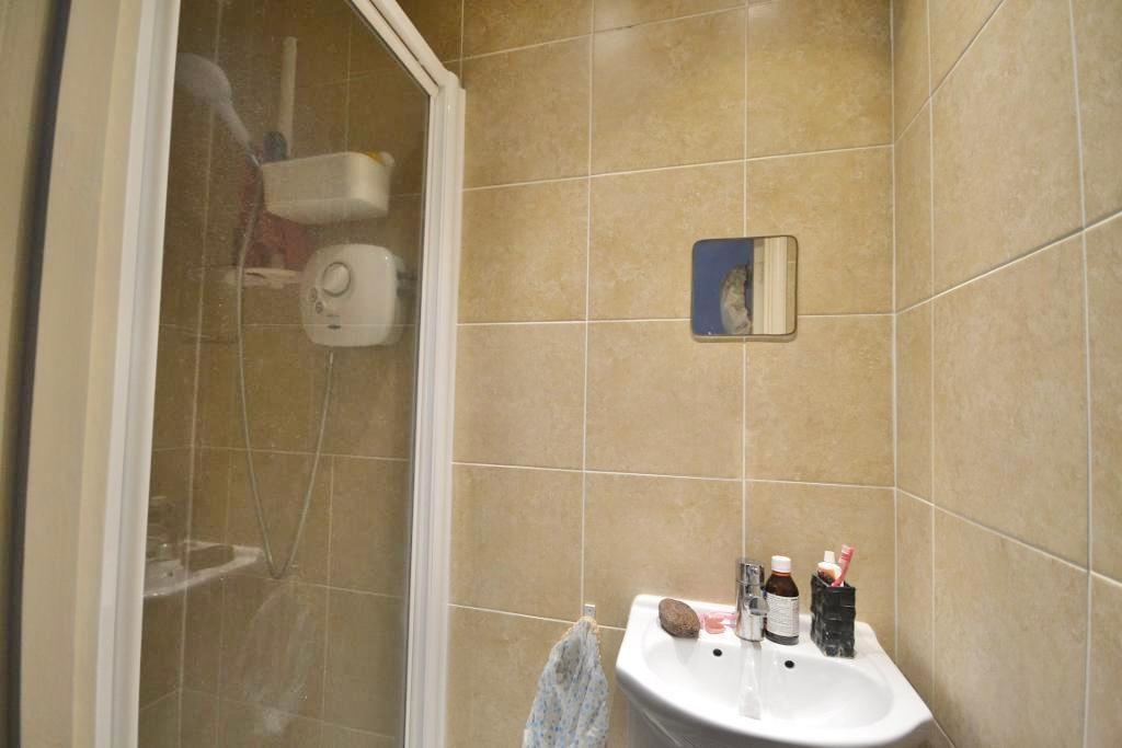 3 Bedroom Detached for Sale in Milton Keynes, MK7 7SQ
