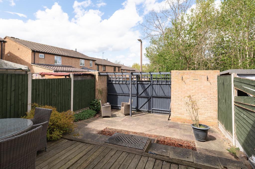 3 Bedroom Terraced for Sale in Milton Keynes, MK14 7PY