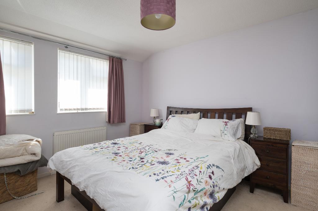 3 Bedroom Terraced for Sale in Milton Keynes, MK14 7PY