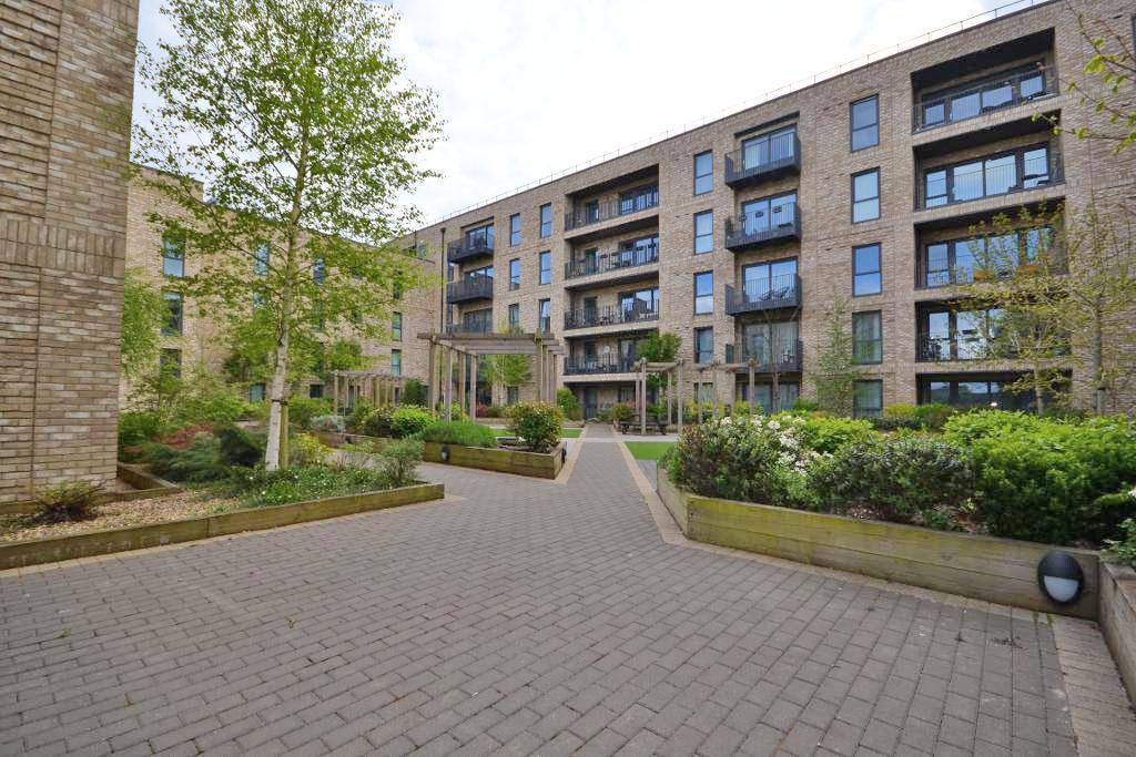 1 Bedroom Flat for Sale in Milton Keynes, MK9 4BQ