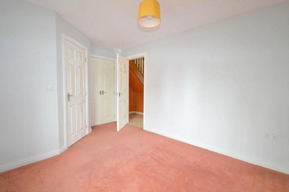 4 Bedroom Terraced for Sale in Milton Keynes, MK4 4HQ