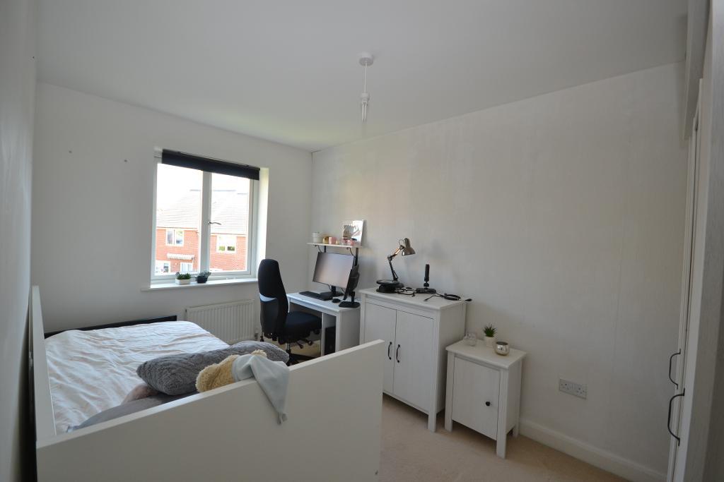 3 Bedroom Semi-Detached for Sale in Milton Keynes, MK4 4HY