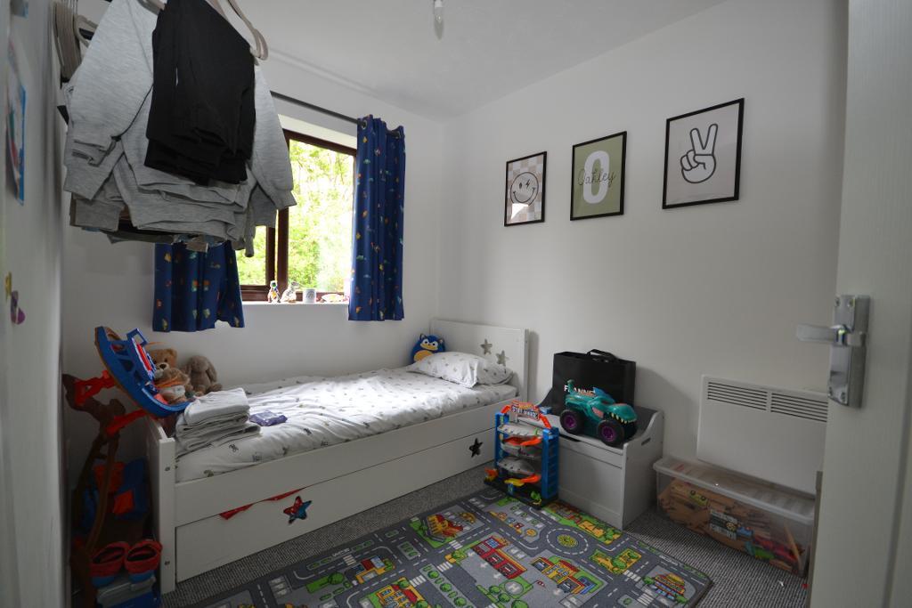 3 Bedroom End Terraced for Sale in Milton Keynes, MK3 7UB