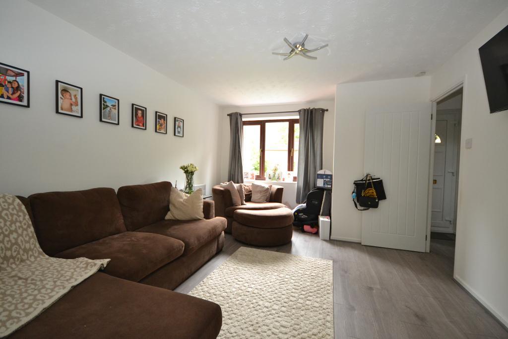 3 Bedroom End Terraced for Sale in Milton Keynes, MK3 7UB