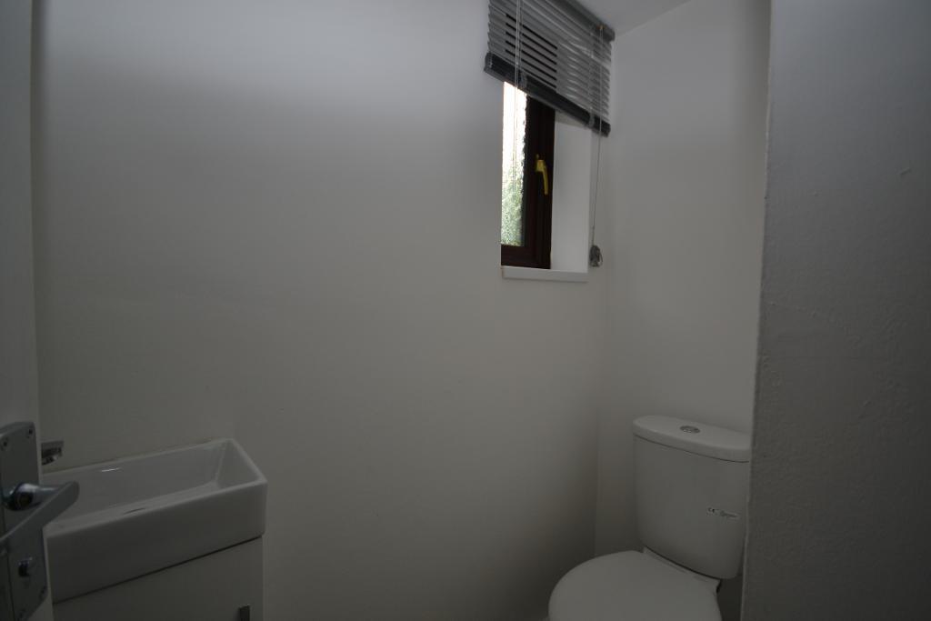 3 Bedroom End Terraced for Sale in Milton Keynes, MK3 7UB
